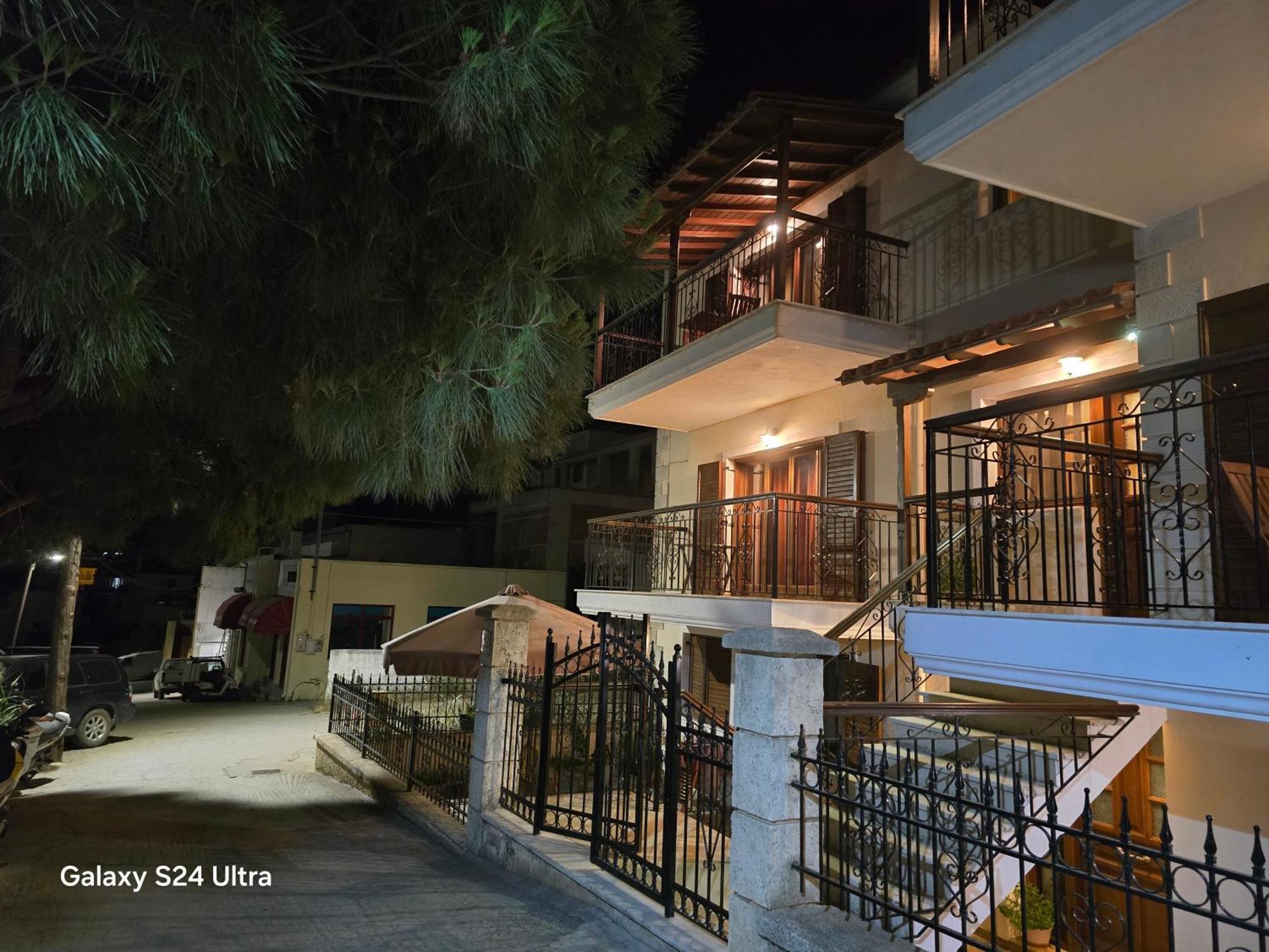 Filidas Apartments Skiathos Town Exterior photo